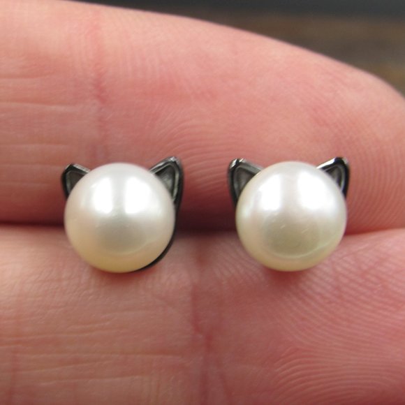Jewelry - Sterling Silver Dark Tone Kitty Cat Pearl Stud Earrings Vintage